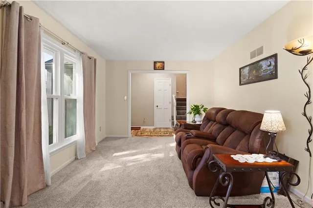 $415,000 | 1400 Northwest Deer Run Trail, Blue Springs, MO 64015