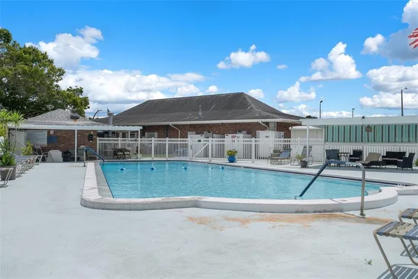 $1,400 | 10008 Daffodil Street, Unit 186, Pinellas Park, FL 33782