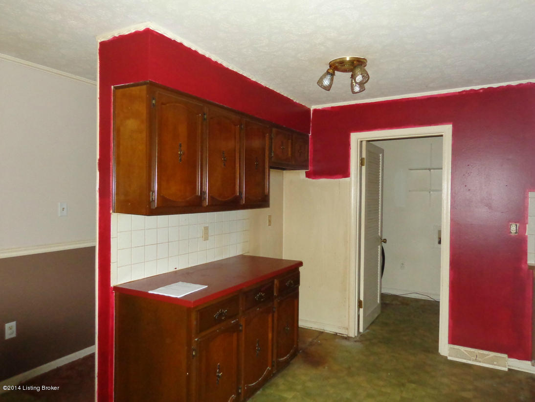 1333 Old Boston Road Lebanon Junction, KY 40150 - Photo 2 of 13 Old Boson Kitchen 2