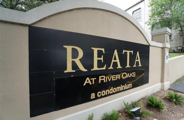 a view of sign board