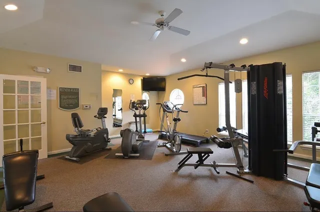 $1,675 | 3231 Allen Parkway, Unit 2308, Houston, TX 77019