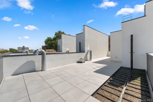 $2,700,000 | 310 Fenimore Street | Prospect Lefferts Gardens