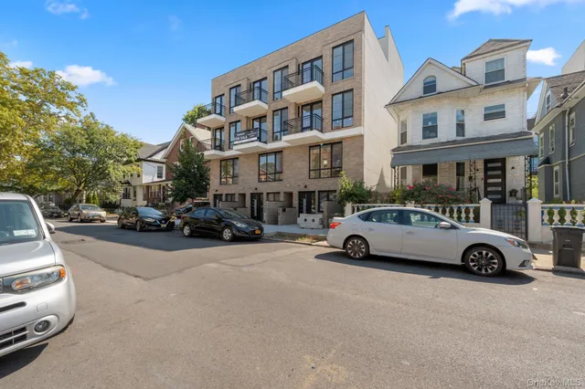 $2,700,000 | 310 Fenimore Street | Prospect Lefferts Gardens