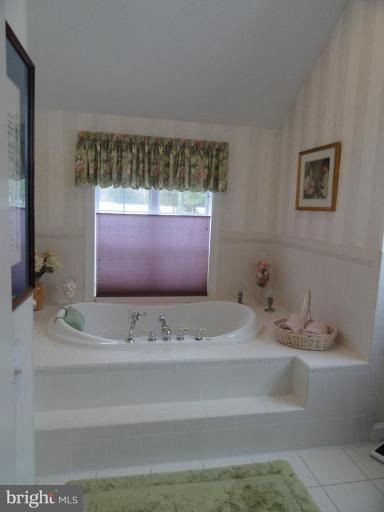 1407 Brewer Neck Road Pasadena, MD 21122 - Photo 13 of 22 Master Bath