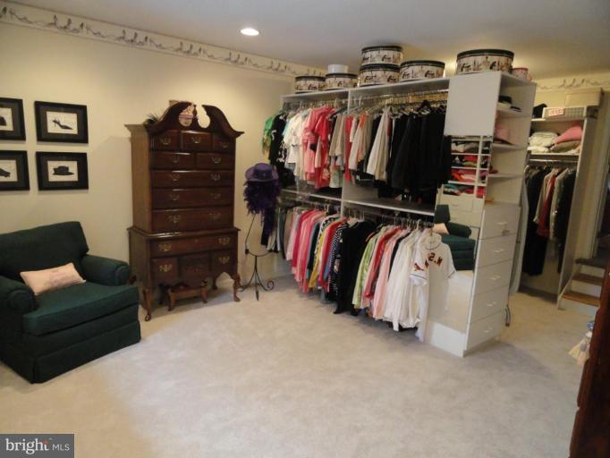 1407 Brewer Neck Road Pasadena, MD 21122 - Photo 17 of 22 Walk-in Closet