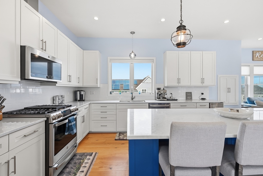 246 Howland Road Westport, MA 02790 - Photo 10 of 42