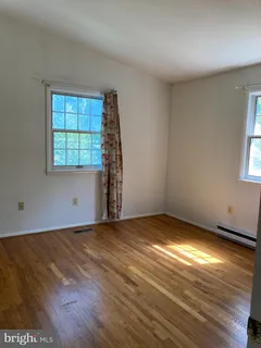 $3,300 | 852 Constellation Drive, Great Falls, VA 22066