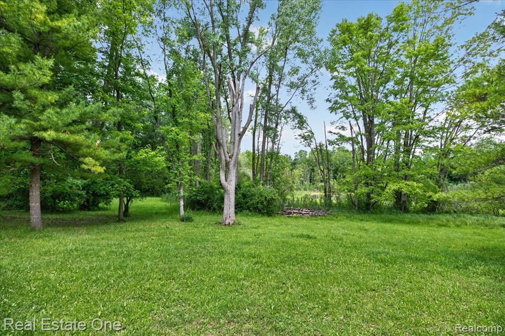 425 Courtney Road Leonard, MI 48367 - Photo 69 of 89 Gallery Image 69