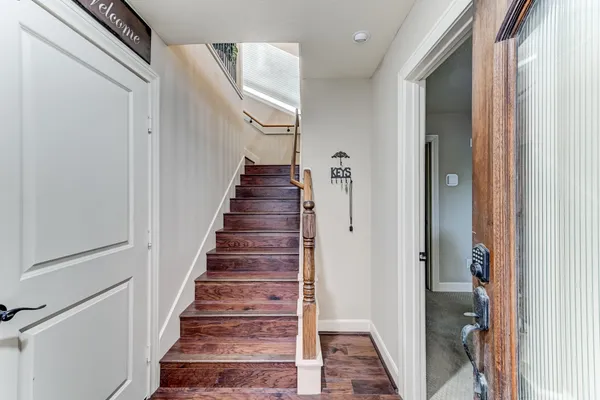 $3,200 | 1325 West 24th Street, Unit D, Houston, TX 77008