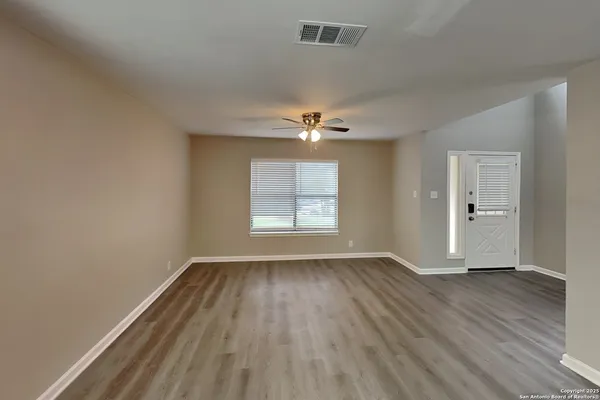 $2,125 | 9122 Autumn Storm, San Antonio, TX 78254