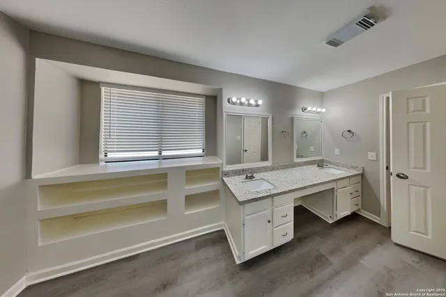 $2,125 | 9122 Autumn Storm, San Antonio, TX 78254