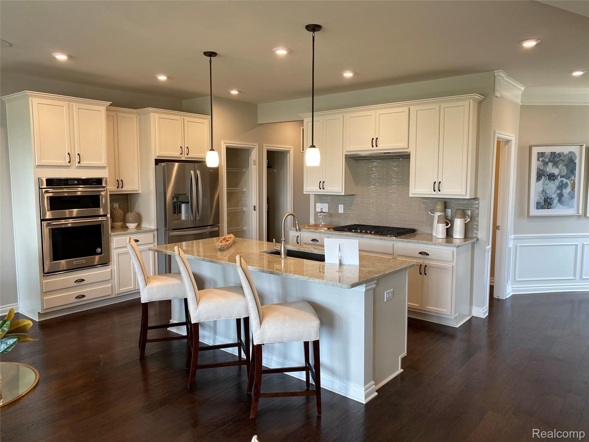 279 Strawberry Drive Rochester, MI 48307 - Photo 3 of 9 Ashton Kitchen - Copy.jpg