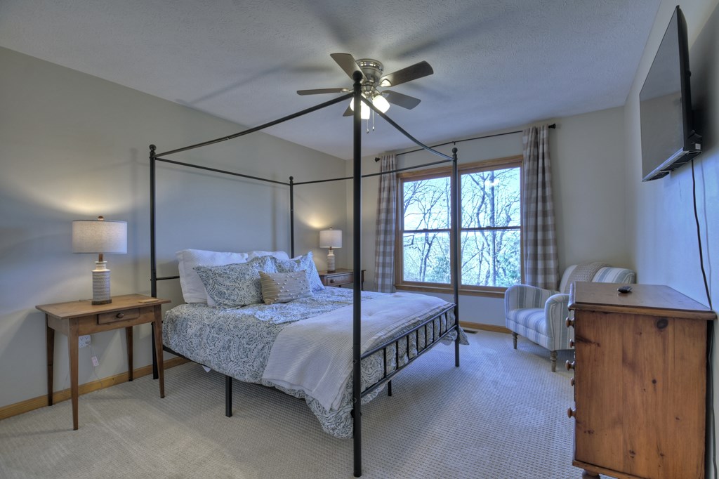 169 Pine Ridge Road Ellijay, GA 30536 - Photo 14 of 37 Main level Bedroom