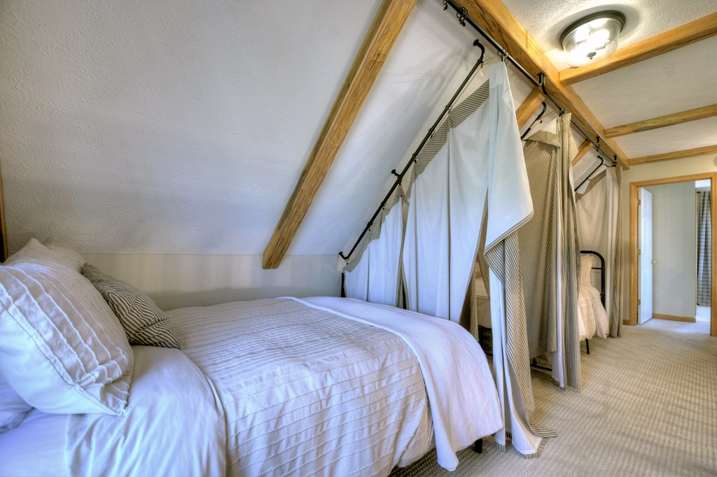169 Pine Ridge Road Ellijay, GA 30536 - Photo 19 of 37 Bunk Nooks in Loft