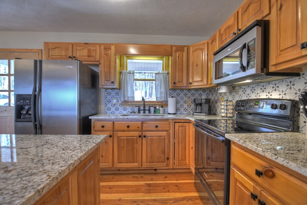 169 Pine Ridge Road Ellijay, GA 30536 - Photo 4 of 37 Kitchen