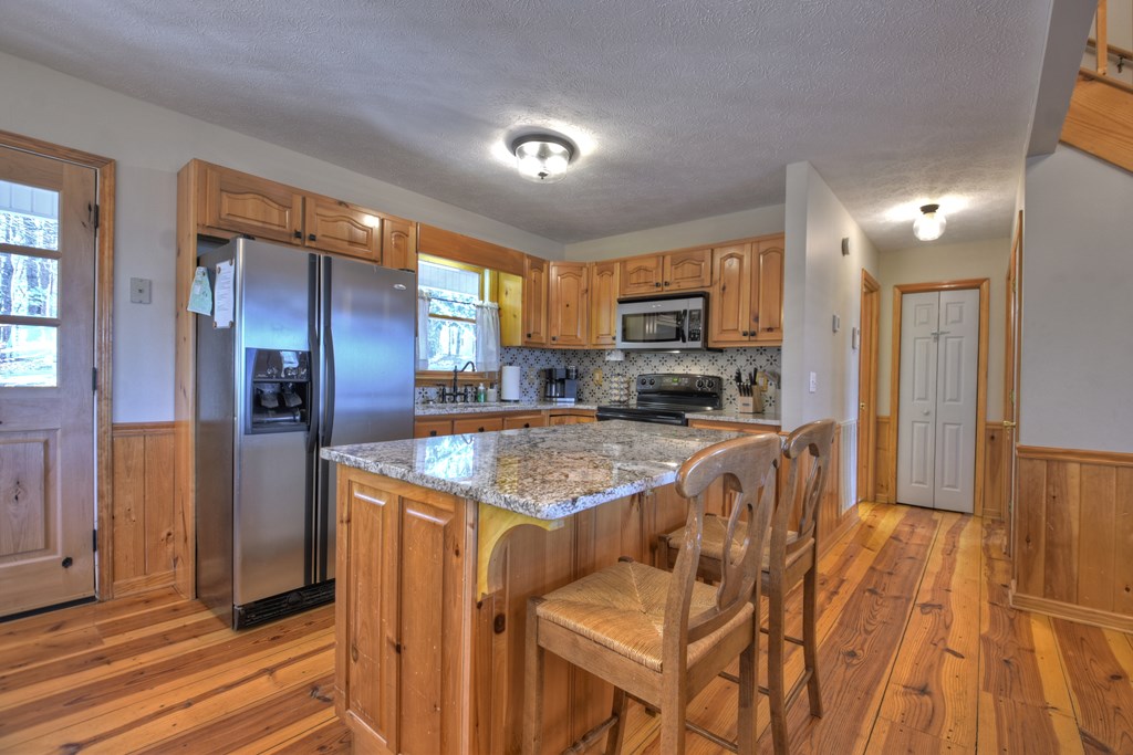 169 Pine Ridge Road Ellijay, GA 30536 - Photo 5 of 37 Breakfast Island