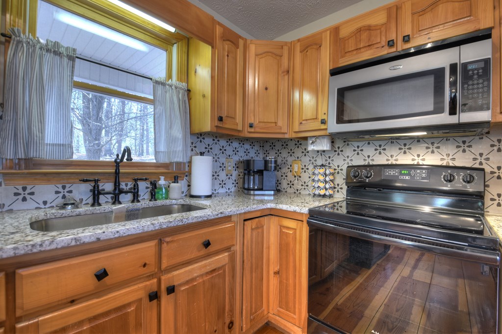 169 Pine Ridge Road Ellijay, GA 30536 - Photo 6 of 37 Kitchen
