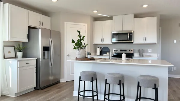 $425,000 | 1943 Aztec Avenue, Shakopee, MN 55379