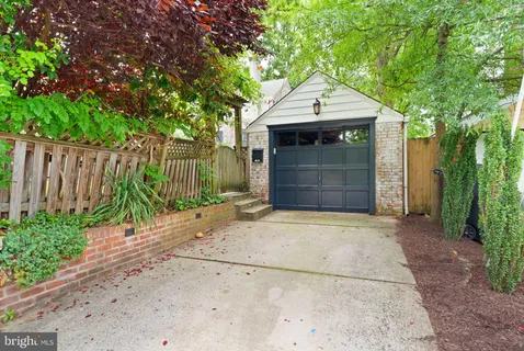 $1,115,000 | 4843 Arlington Boulevard, Arlington, VA 22203