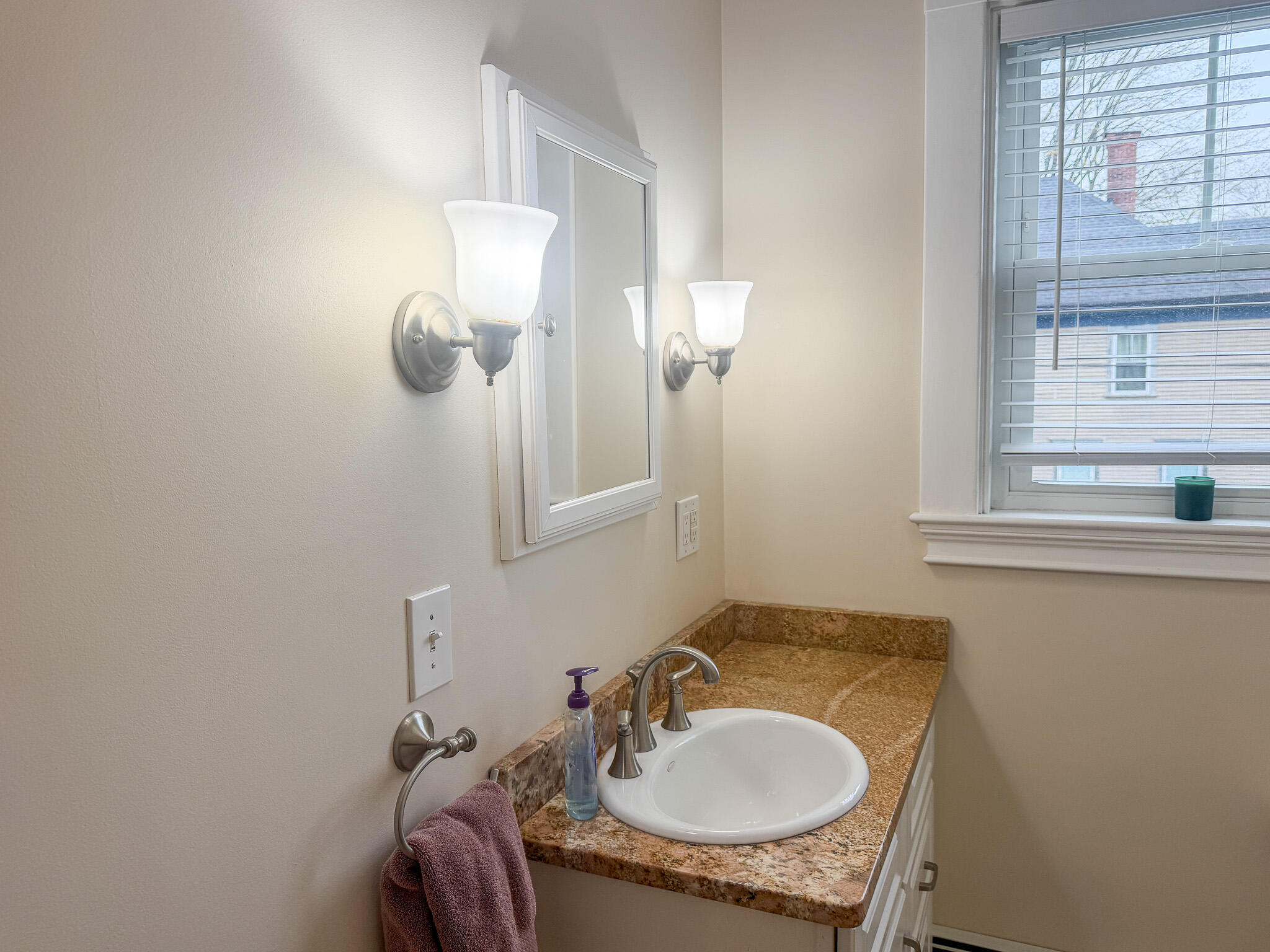 374 Center Street Bangor, ME 04401 - Photo 27 of 30 20