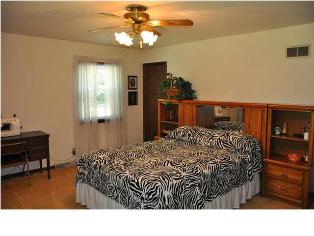 7122 Newman Road Elberfeld, IN 47613 - Photo 19 of 26