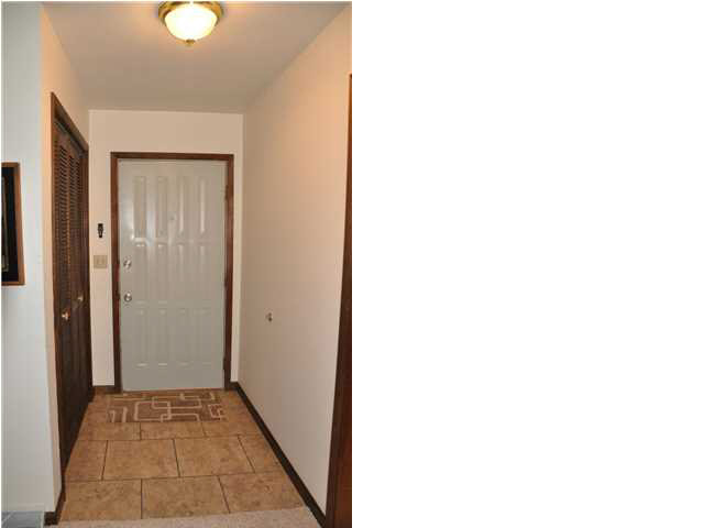 7122 Newman Road Elberfeld, IN 47613 - Photo 3 of 26