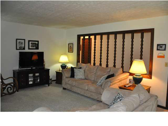 7122 Newman Road Elberfeld, IN 47613 - Photo 6 of 26