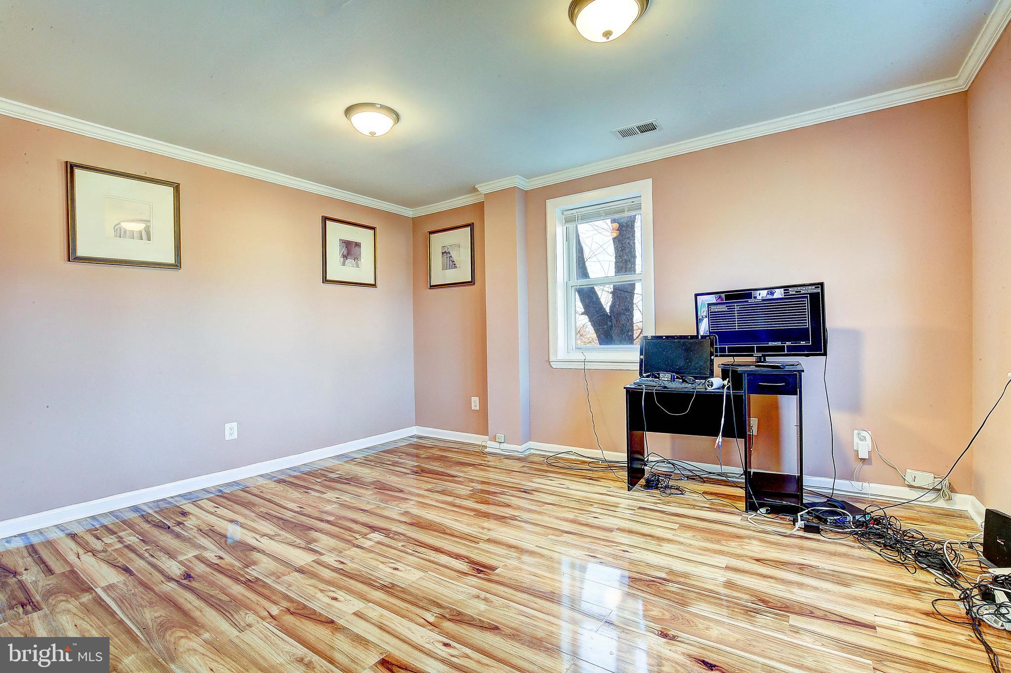 5101 Addison Road Capitol Heights, MD 20743 - Photo 4 of 31