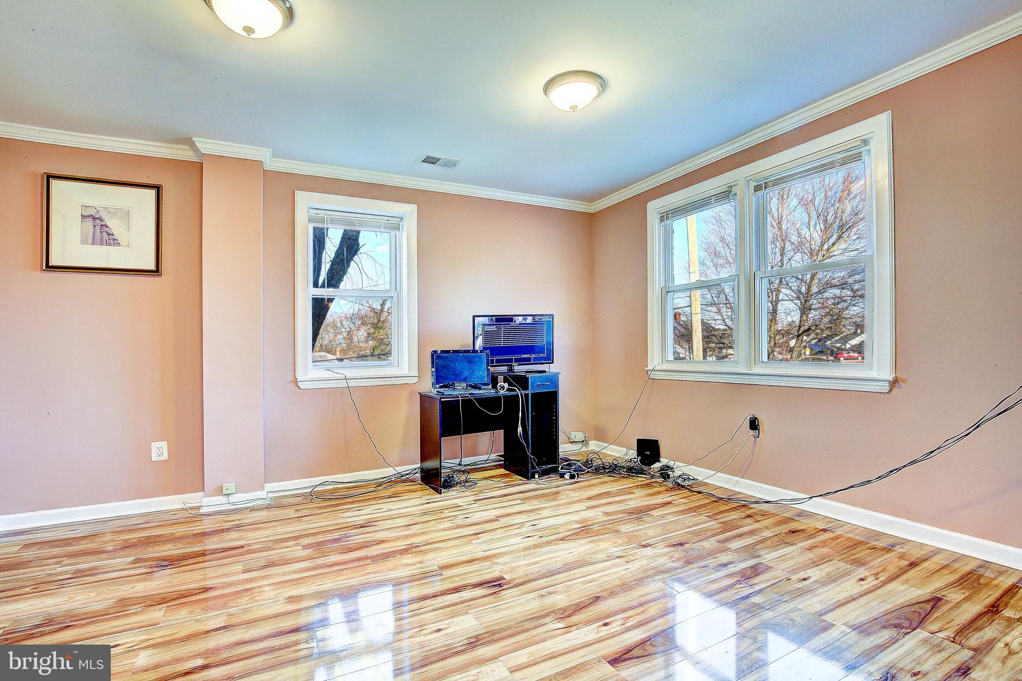 5101 Addison Road Capitol Heights, MD 20743 - Photo 5 of 31