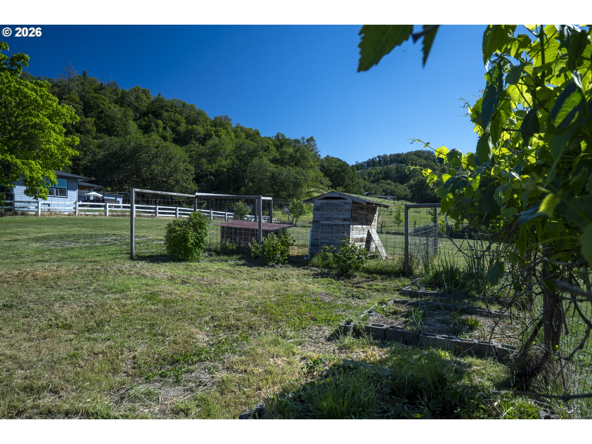 695 Glengary Loop Road Roseburg, OR 97470 - Photo 35 of 48