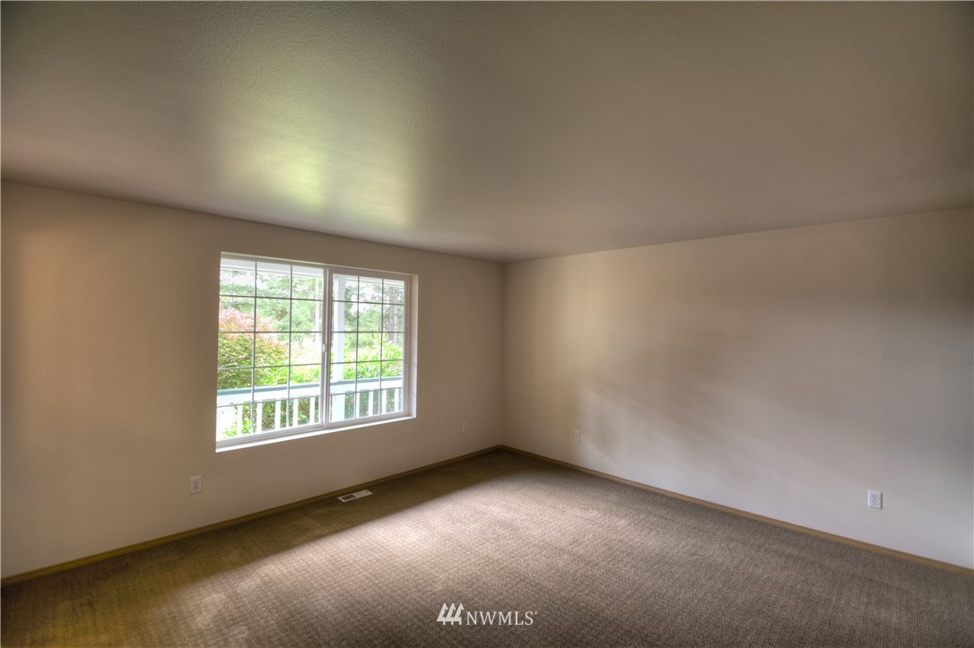 13406 Rainier Road Southeast Rainier, WA 98576 - Photo 2 of 25 Gallery Image 2