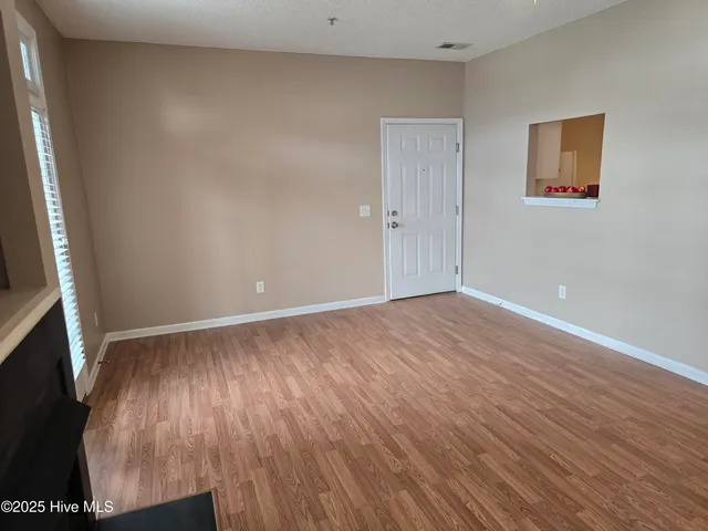 $170,000 | 3015 Winston Drive, Unit 112, Burlington, NC 27215