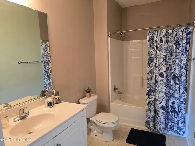 $170,000 | 3015 Winston Drive, Unit 112, Burlington, NC 27215