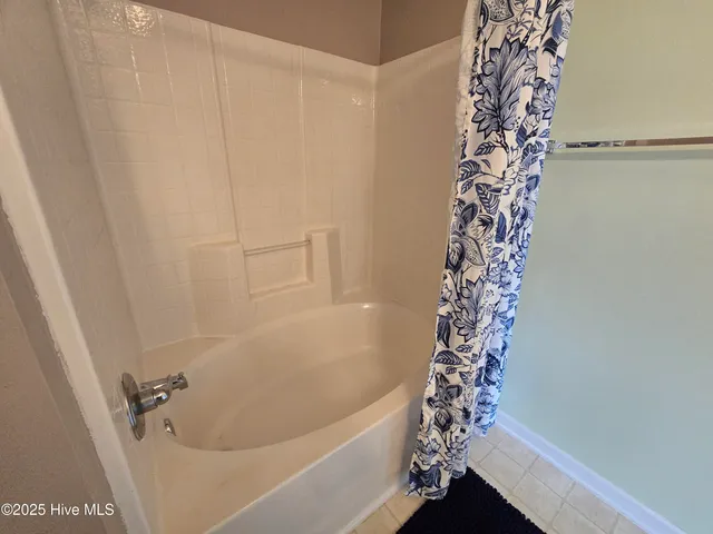 $170,000 | 3015 Winston Drive, Unit 112, Burlington, NC 27215