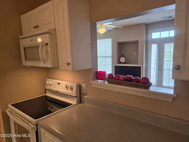 $170,000 | 3015 Winston Drive, Unit 112, Burlington, NC 27215