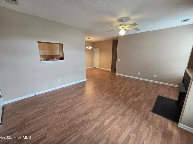 $170,000 | 3015 Winston Drive, Unit 112, Burlington, NC 27215