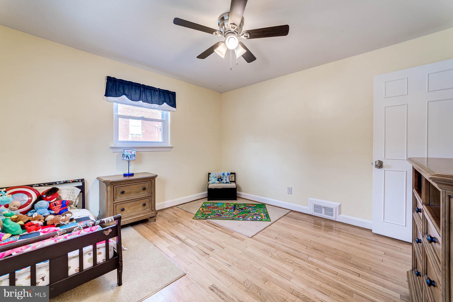 5902 Frederick Street Springfield, VA 22150 - Photo 20 of 46 Bedroom #3