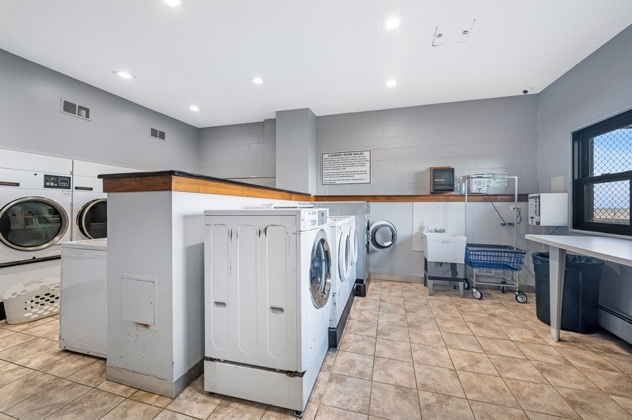 6325 North Sheridan Road, Unit 1607 Chicago, IL 60660 - Photo 10 of 15 Gallery Image 10
