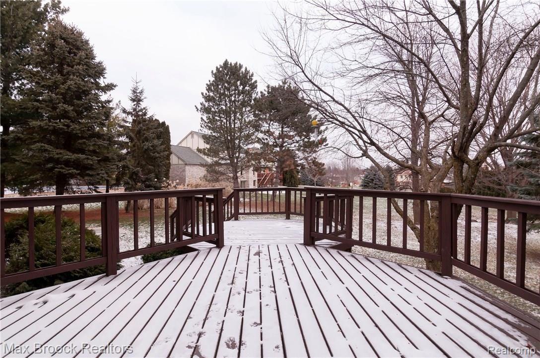 1142 Sandy Ridge Drive Rochester, MI 48306 - Photo 47 of 52 45.JPG