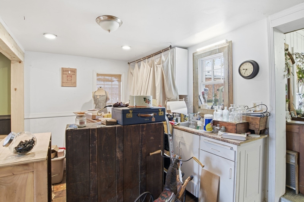 148 River Street West Springfield, MA 01089 - Photo 12 of 26