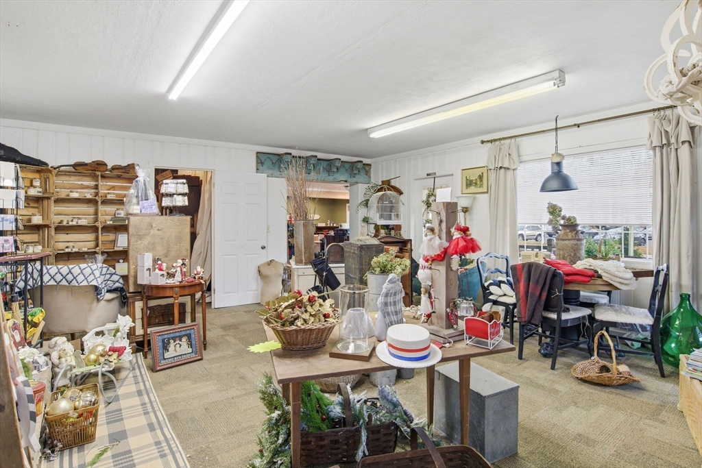 148 River Street West Springfield, MA 01089 - Photo 16 of 26