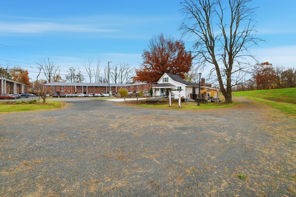 148 River Street West Springfield, MA 01089 - Photo 6 of 26