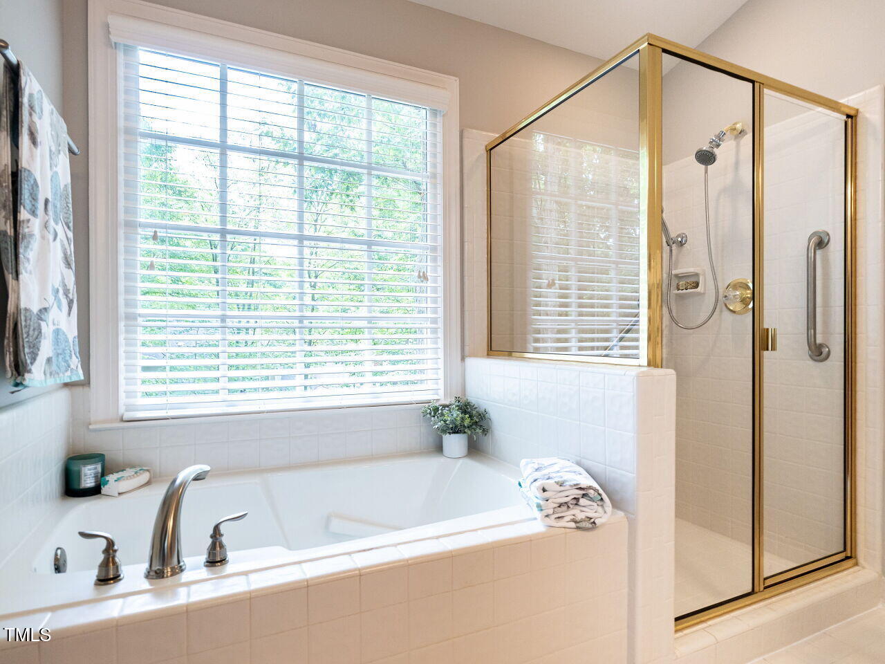 8104 Harbor Drive Raleigh, NC 27615 - Photo 25 of 37 025-1280x960-primary-bath