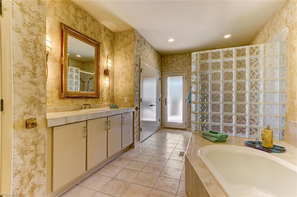 5552 Drake Road Greensboro, NC 27406 - Photo 14 of 29 master bath