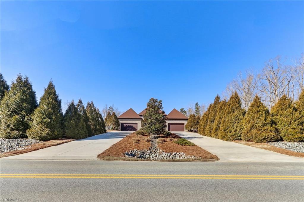5552 Drake Road Greensboro, NC 27406 - Photo 28 of 29 Gallery Image 28