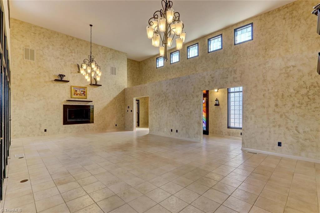 5552 Drake Road Greensboro, NC 27406 - Photo 4 of 29 Living Room facing the foyer