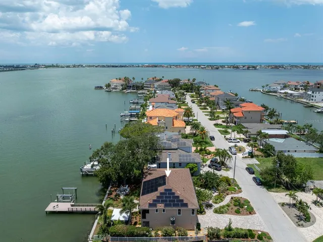 $2,174,000 | 8 Sunset Bay Drive, Belleair, FL 33756