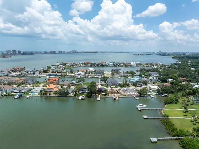 $2,174,000 | 8 Sunset Bay Drive, Belleair, FL 33756