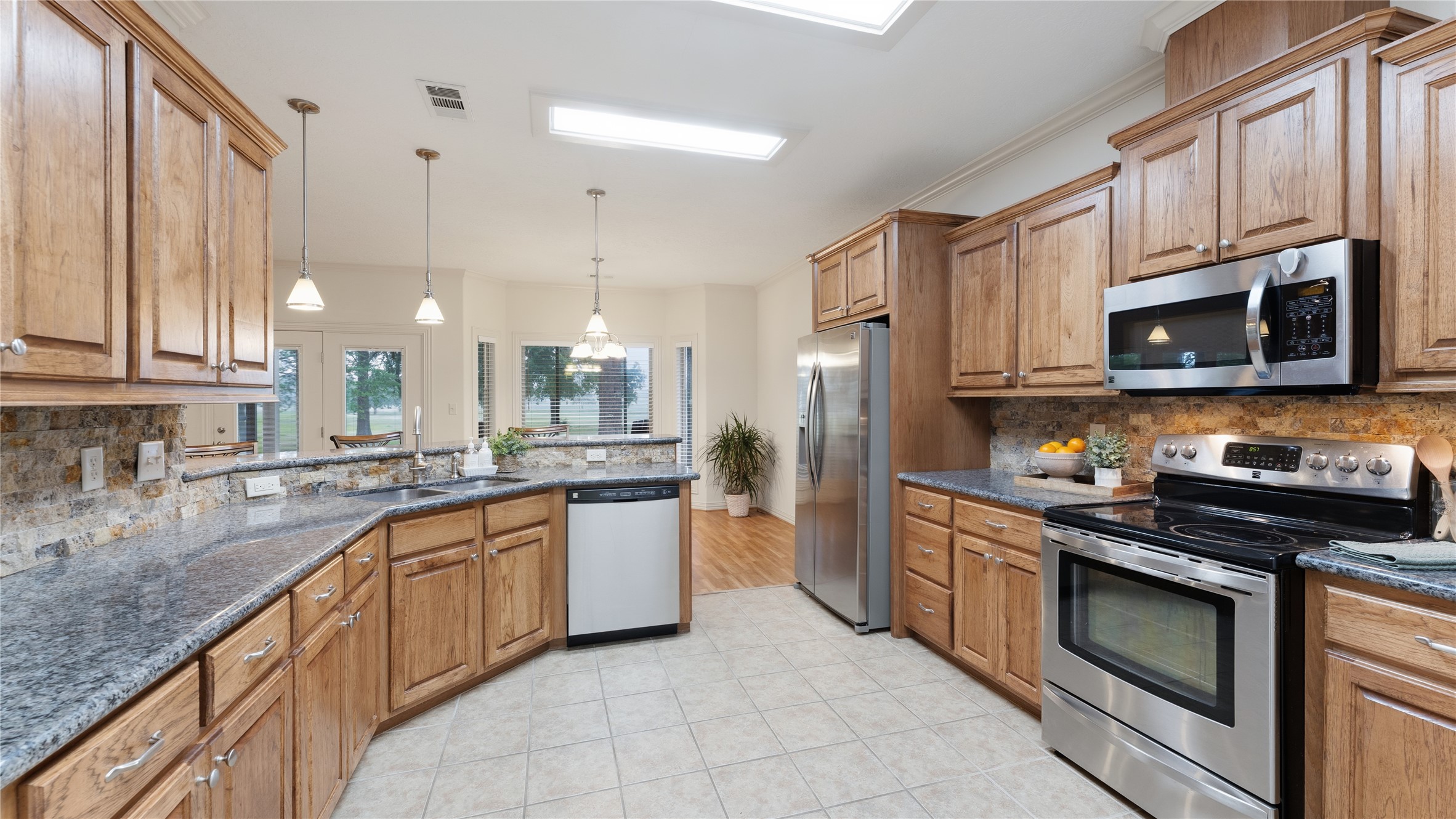 318 Jamestown Road Trinity, TX 75862 - Photo 9 of 43