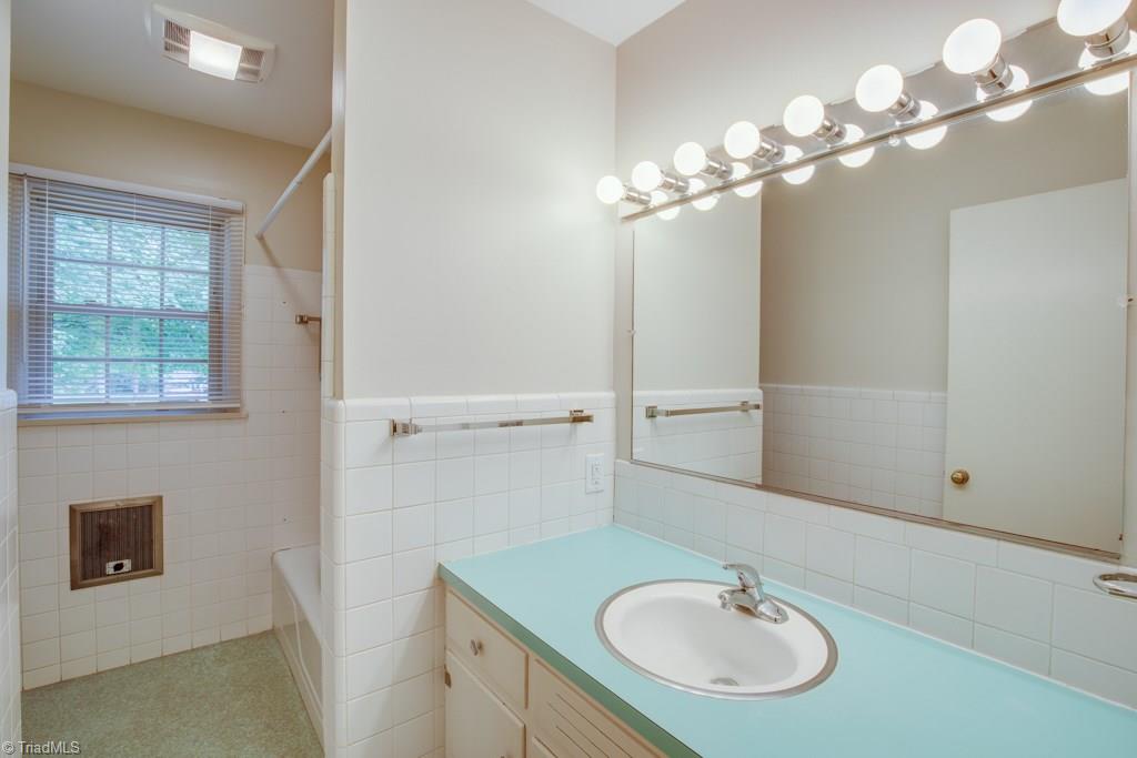 631 Chester Road Winston-Salem, NC 27104 - Photo 21 of 30 Gallery Image 21